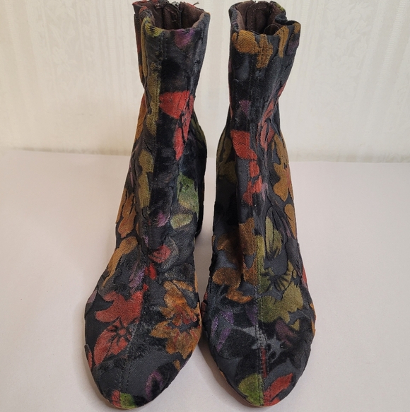 Etham Anthropologie Velvet Floral Heeled Boots Women's Size EU 36 US 5.5/6 - Picture 3 of 9